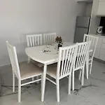 Tila House * ساراندا