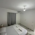 Tila House Apartman
