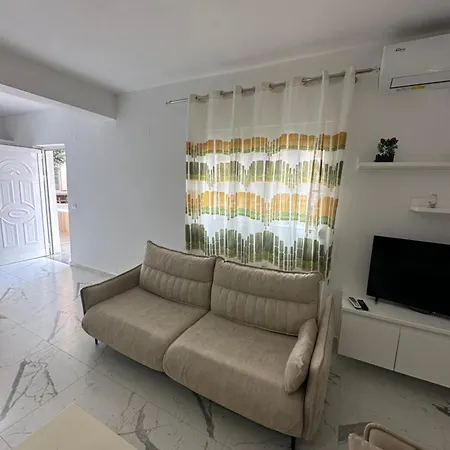Tila House Apartment *